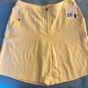 LIZGOLF By Liz Claiborne Shorts Size 10-NWT